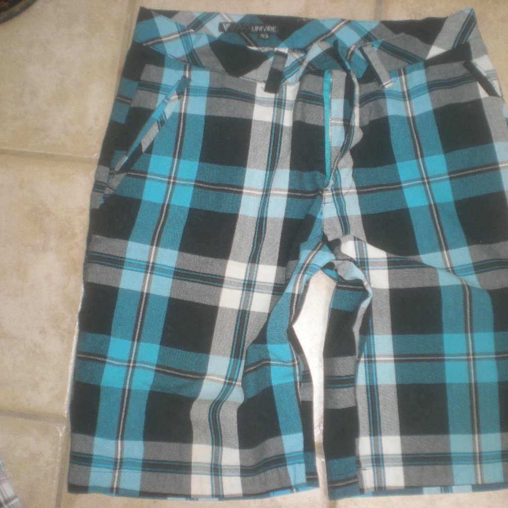 Univibe Brand Bermuda Shorts Size 33 Nwot